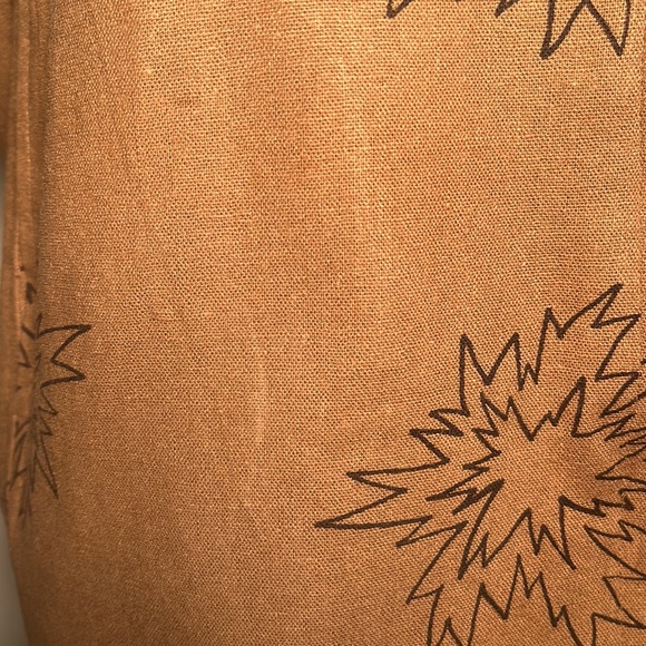 Anne Carson Woman Zip-Front Linen Hoodie in 3X with Palm Tree Graphic Print - Picture 11 of 14